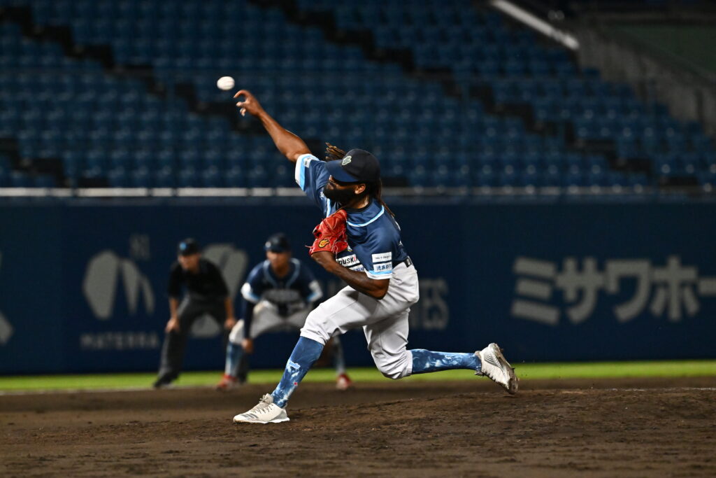 徳島インディゴソックスのロドルフォ・マルティネス投手が、驚愕の最速164キロをたたき出す！ | 高校野球ドットコム