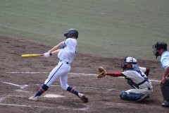 高松商vs高知5回表二死満塁から高松商2番・山田圭介（3年・三塁手）が決勝3点二塁打を放つ